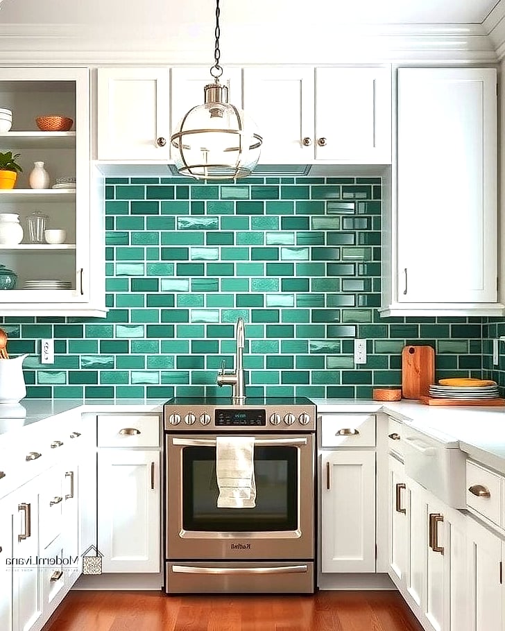 Bold Emerald Green Tile