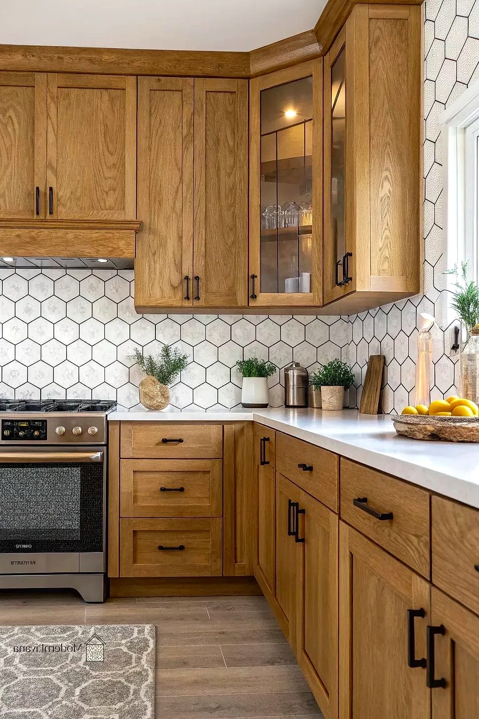 24 Brass Backsplash Ideas That Maximize Style and Function 11 Brass with White Oak Cabinets