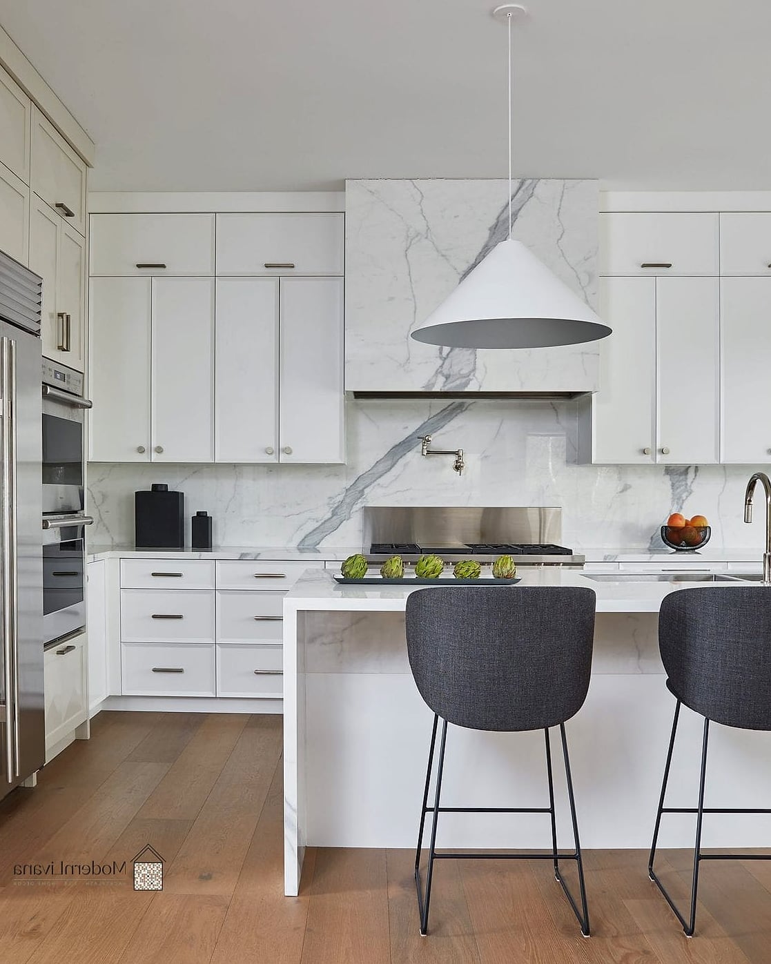 27 White Quartz Backsplash Ideas for Every Home Style and Budget 28 Ceiling-Height Quartz Feature Wall