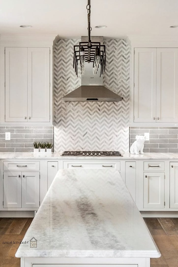 28 White Chevron Backsplash Ideas That Maximize Style and Function 14 Chevron Paired with Quartz Countertops