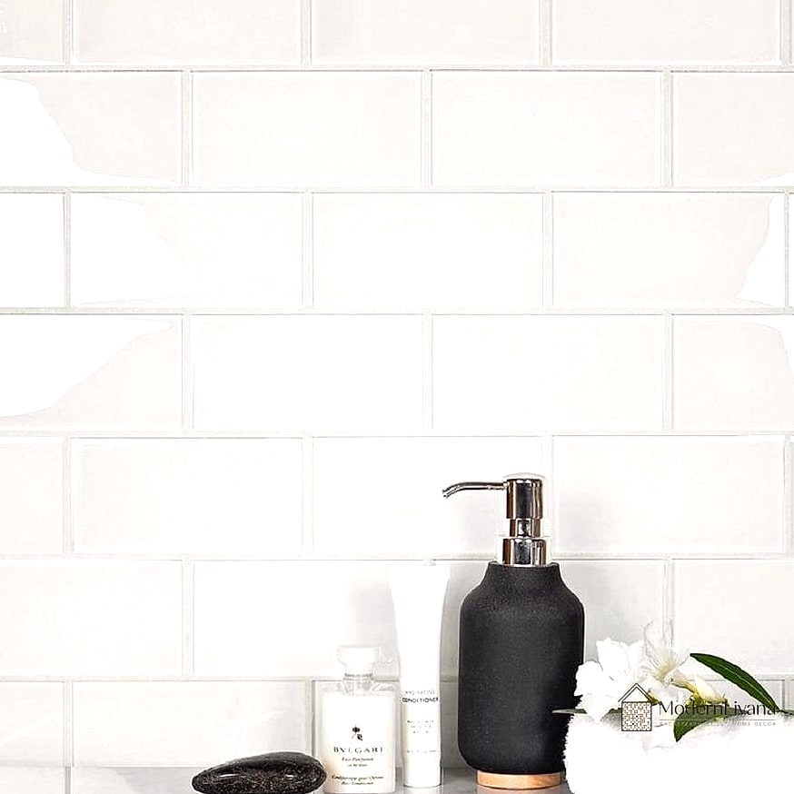 25 Modern Glass Tile Ideas That Look Expensive But Aren't 2 Classic White Glass Subway Tile