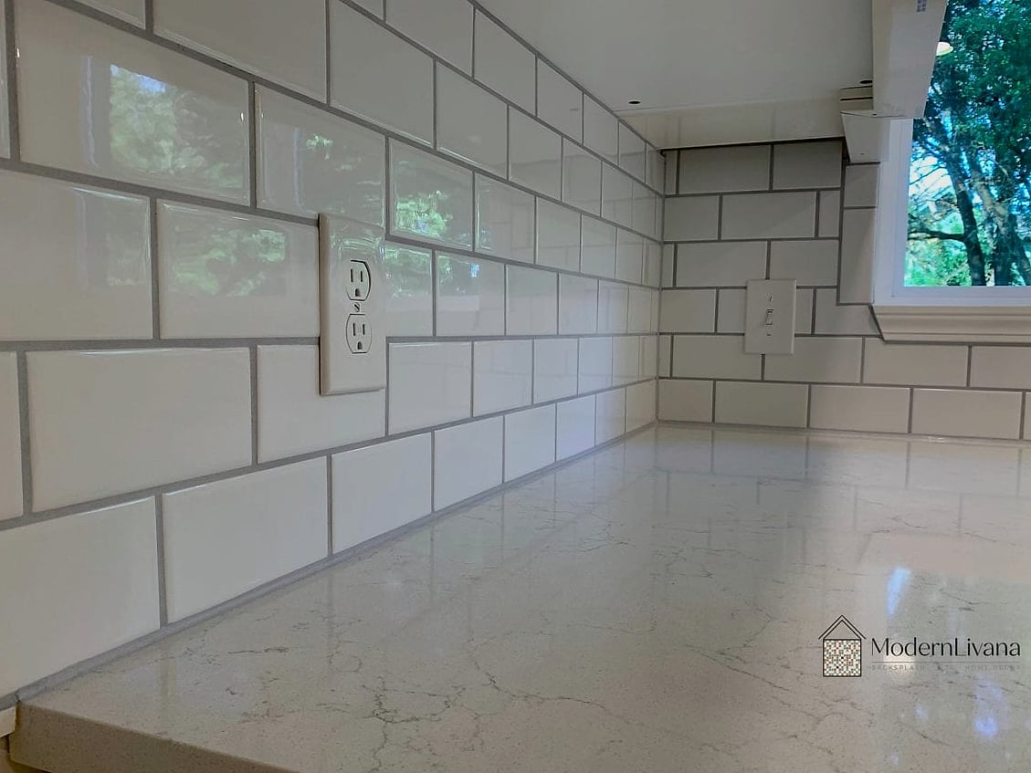 23 White Backsplash Ideas That Will Transform Your Space 2 Classic White Subway Tile with Dark Grout