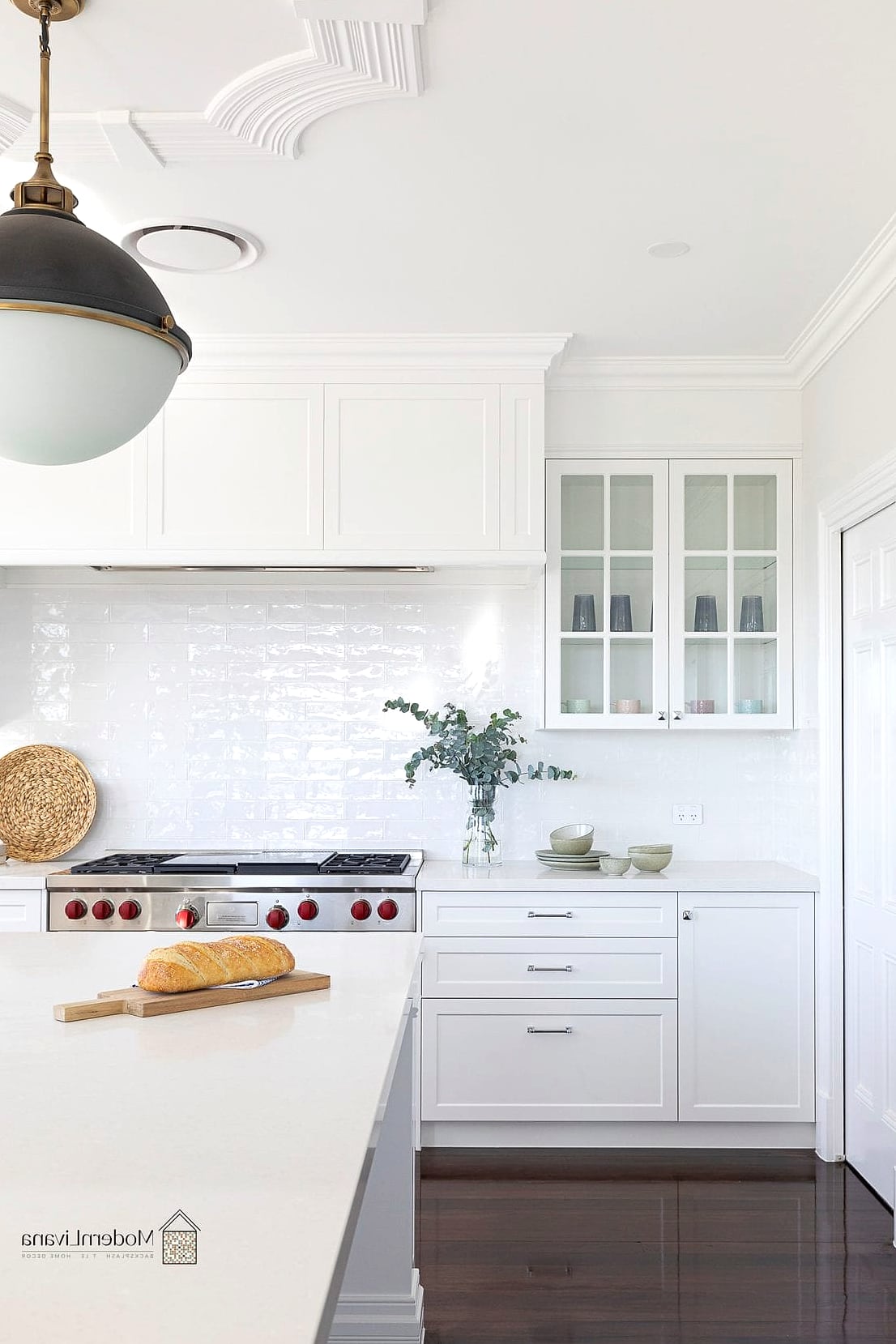 20 White Backsplash Ideas That Will Transform Your Space 2 Classic White Subway Tile with Dark Grout