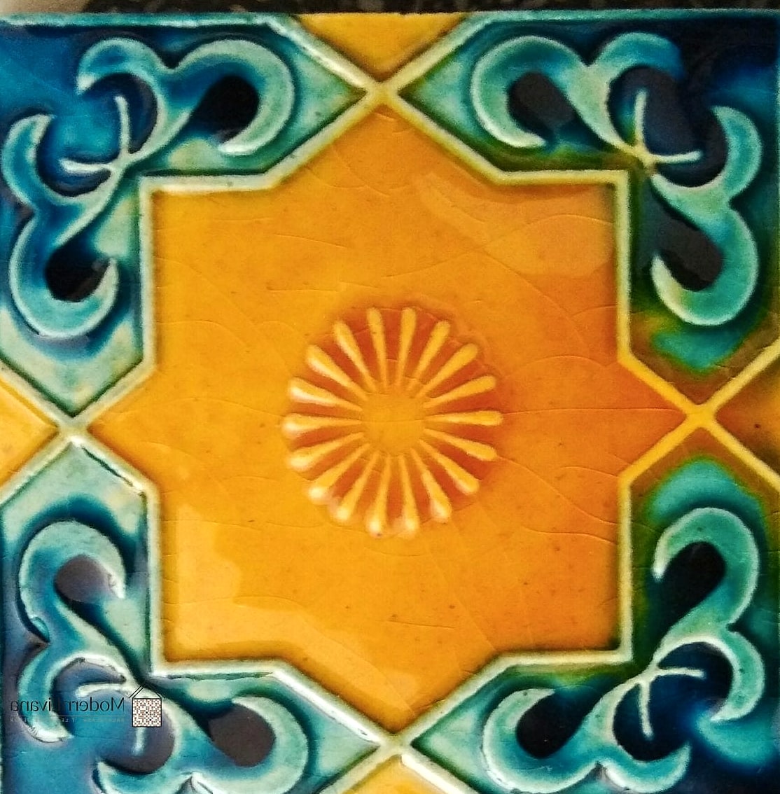 Glazed Tile Accent Niche in the Shower