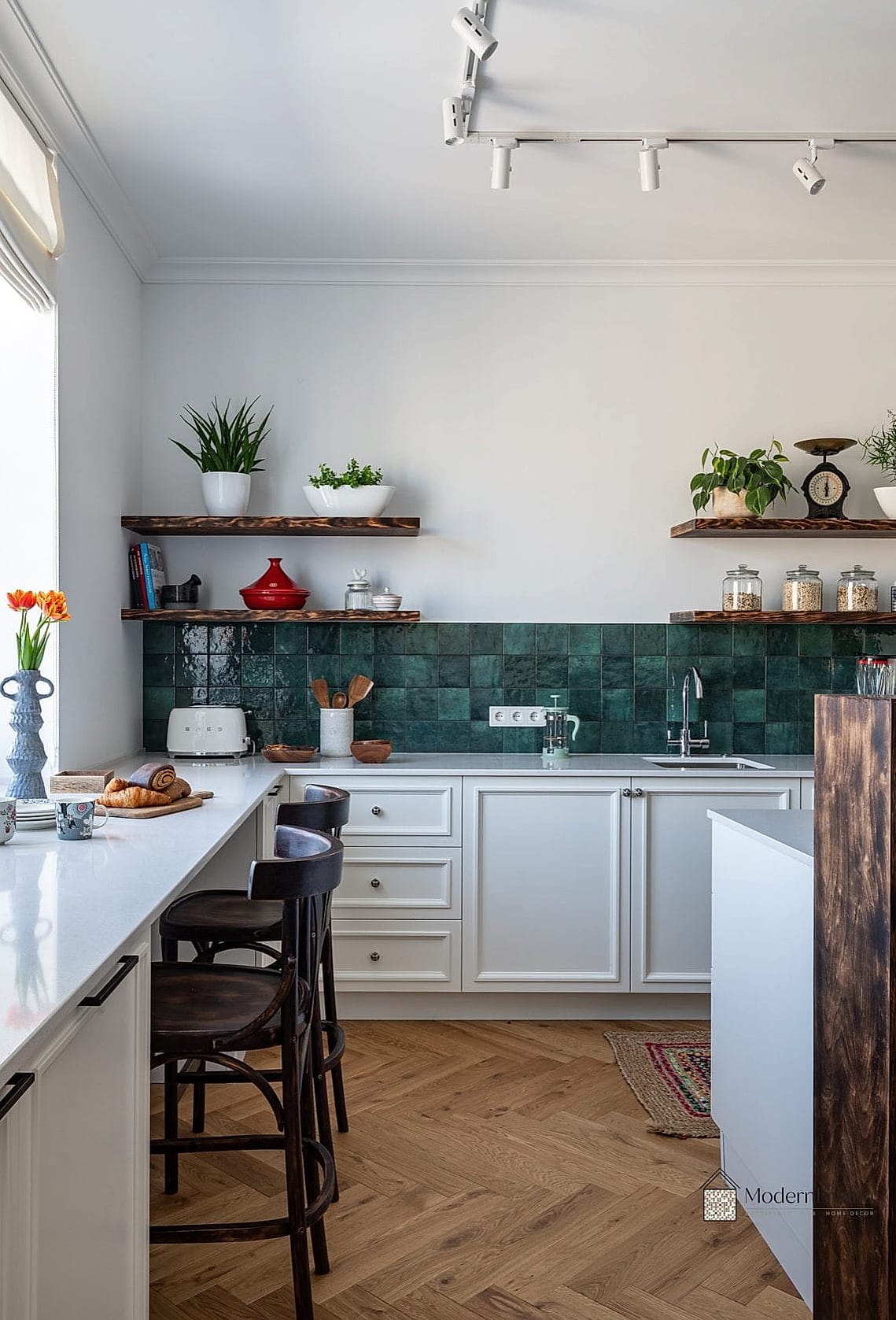 Glossy Deep Blue Tile