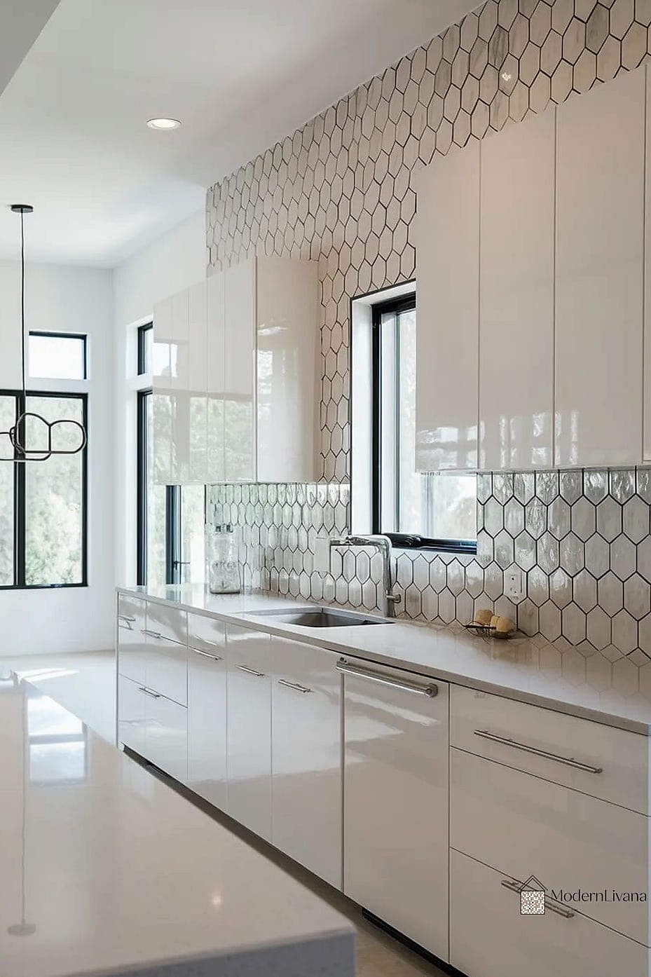 Glossy White Tile with Matching Grout