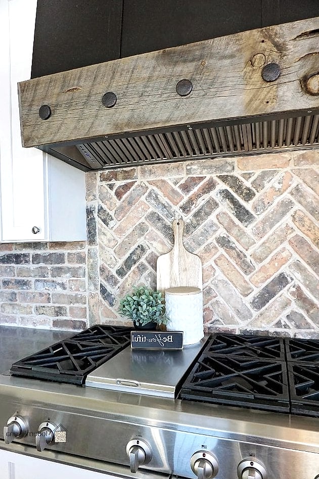 24 Rustic Backsplash Ideas to Inspire Your Next Renovation 9 Herringbone Brick Tile