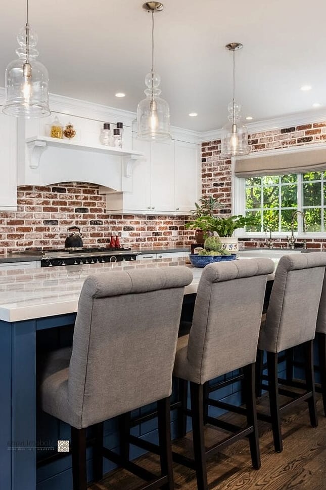 24 Red Brick Backsplash Ideas That Work in Any Size Home 14 Herringbone Brick Feature Area