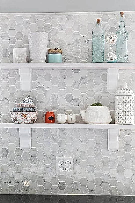 Hex Tile with a Contrasting Accent Row