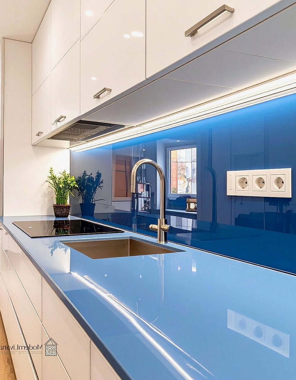 High-Gloss Glass Sheet Backsplash for Maximum Light