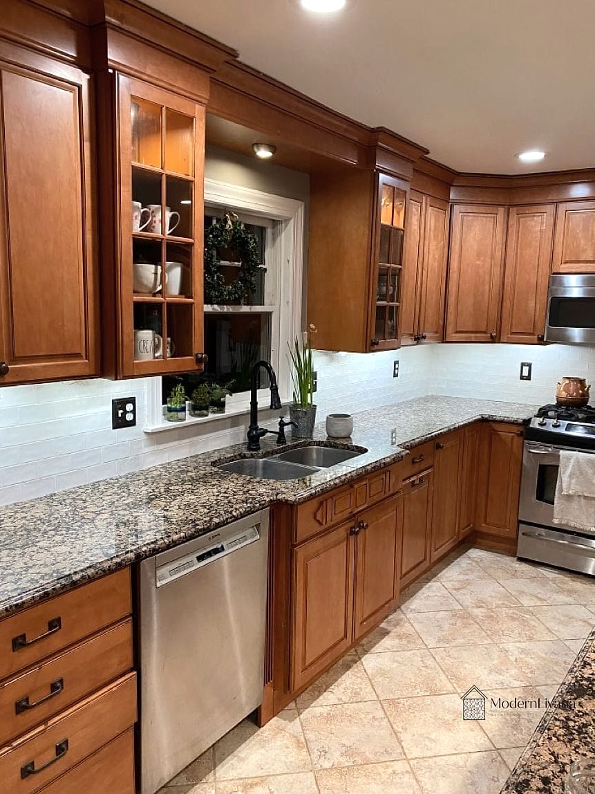 Light Granite Countertop for a Classic Kitchen