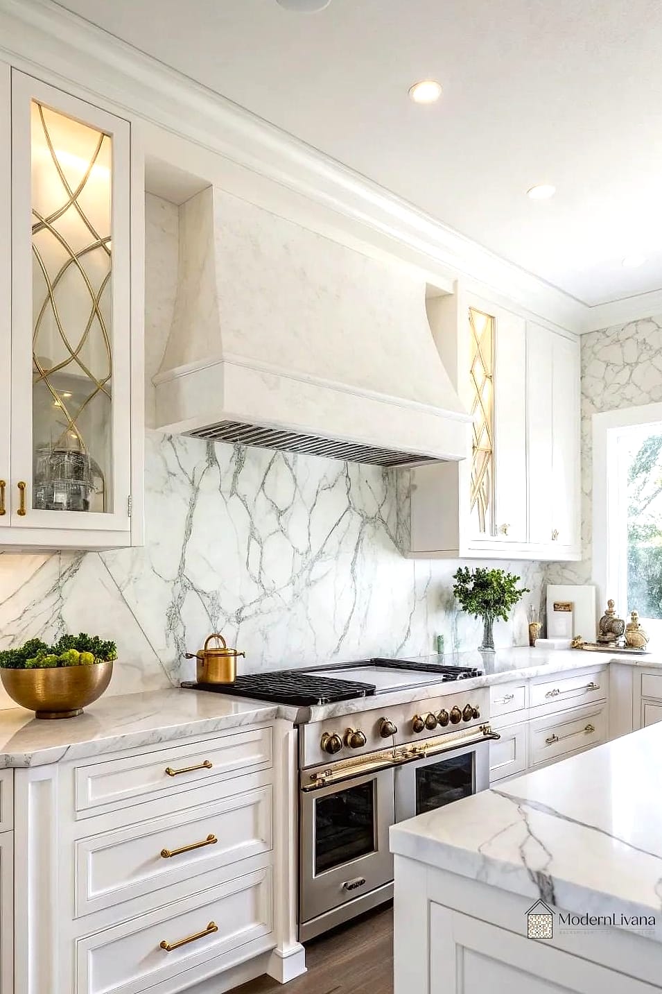 23 Marble Backsplash Ideas That Are Stylish and Practical 17 Marble Accent Wall Behind the Range