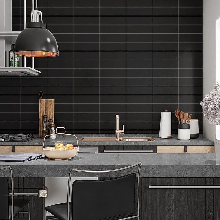 29 Kitchen Backsplash Ideas From Homes We Absolutely Love 14 Matte Black Tile
