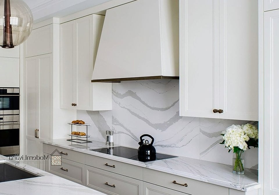 27 White Quartz Backsplash Ideas for Every Home Style and Budget 26 Mix White Quartz with Metal Accents