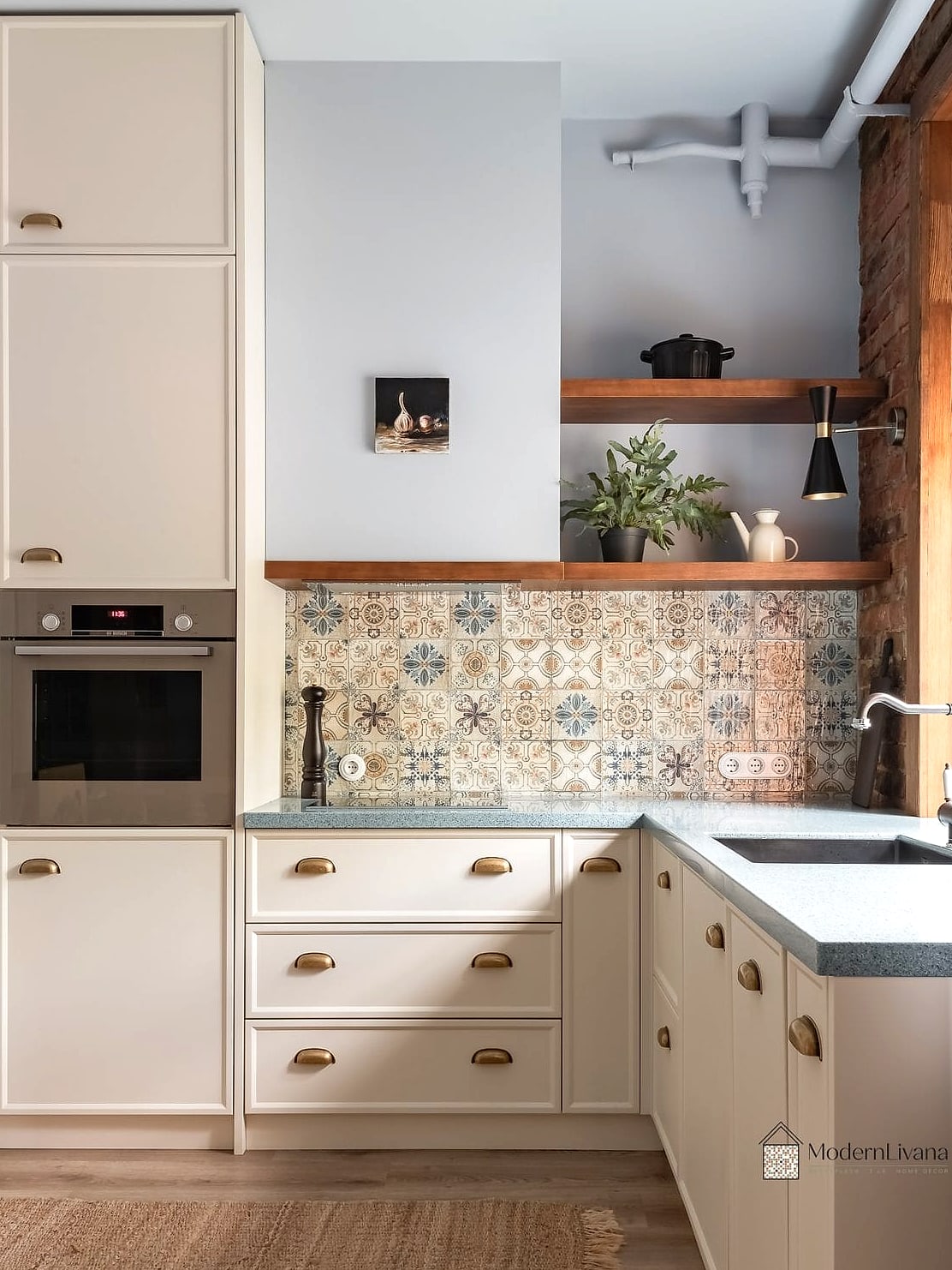 24 Terracota Backsplash Ideas to Inspire Your Next Renovation 7 Modern Minimalist with Warm Contrast