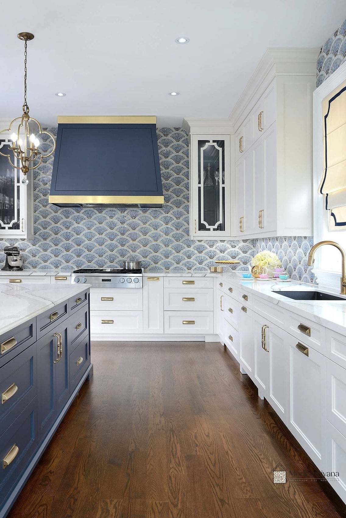 Multicolor Fish Scale Tile
