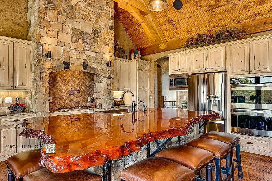 Natural Stone Countertops with Movement