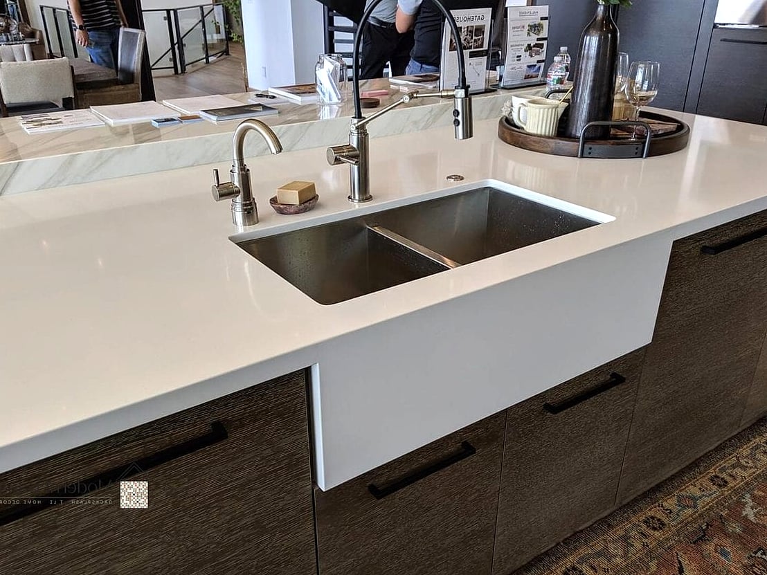 Sleek All-White Quartz Backsplash