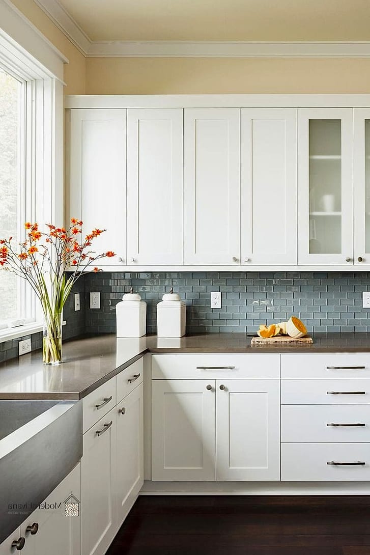 Stacked Rectangular Tile in Off-White