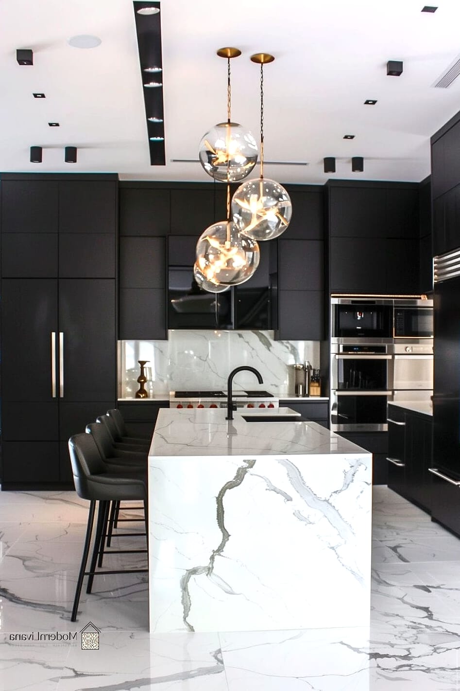 Use Black Fixtures as Accents