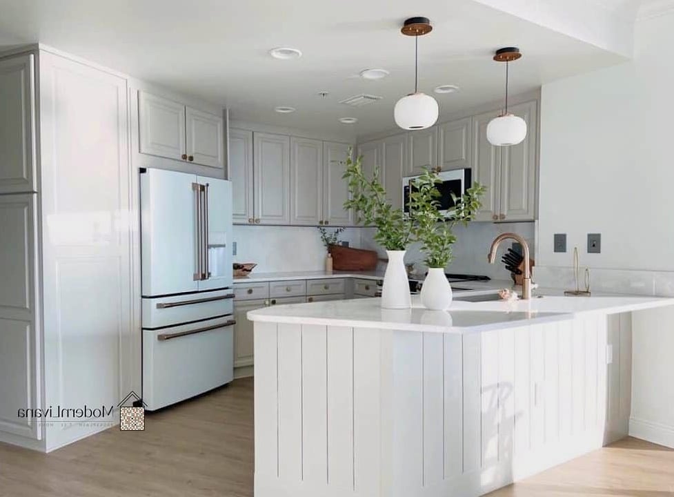 Vertical Shiplap Backsplash