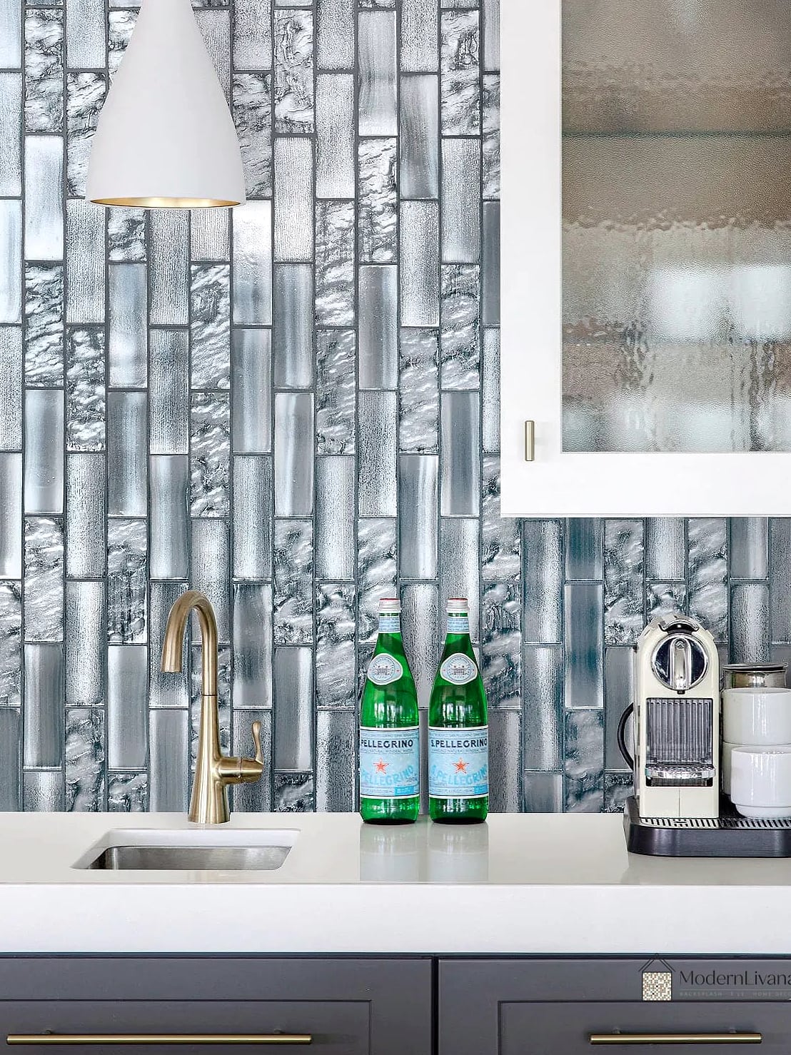 Vertical Stacked Glass Tile