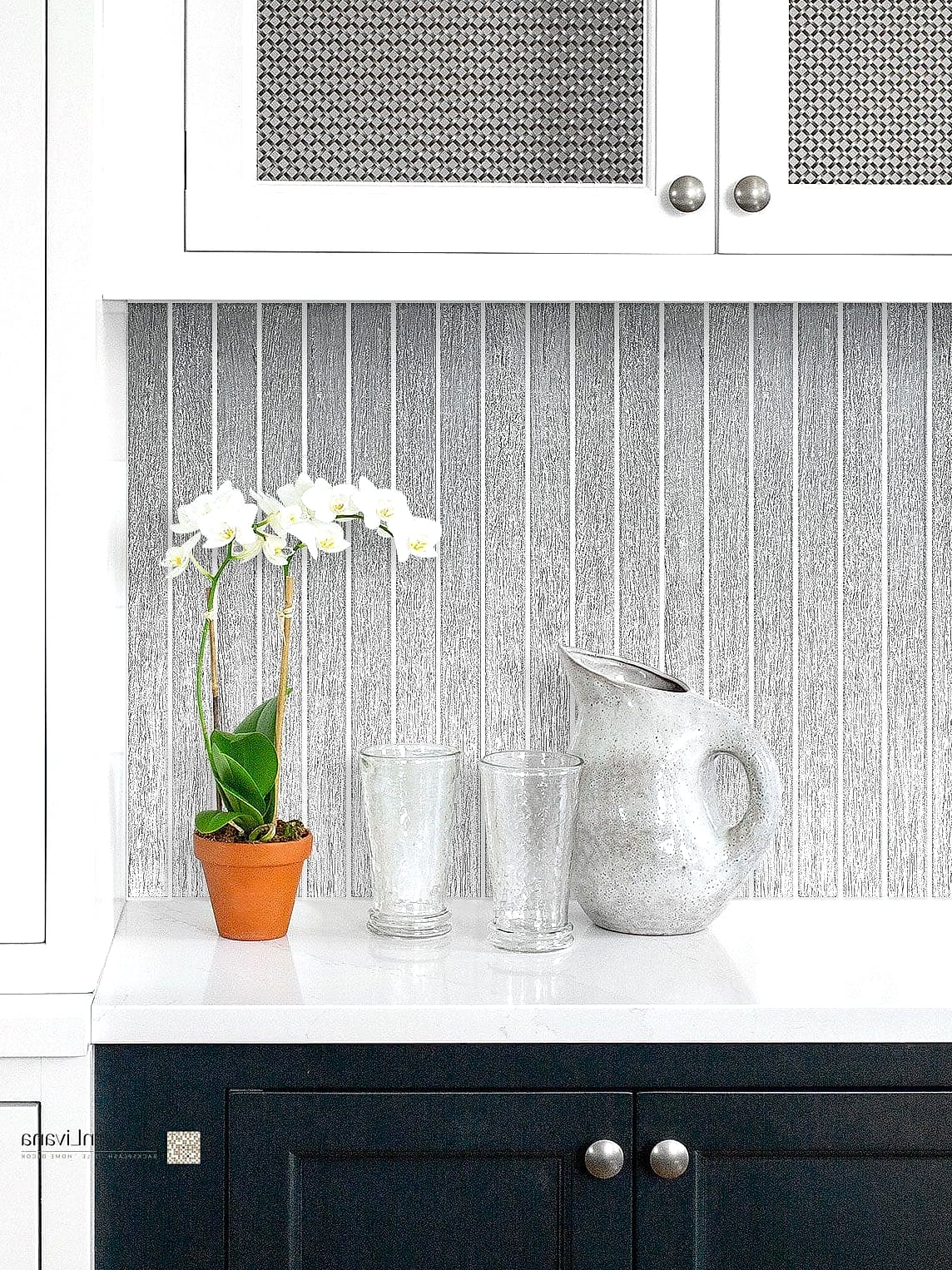 27 White Glass Metal Backsplash Ideas That Are Absolutely Worth It 14 White Glass Metal Backsplash Around a Kitchen Island