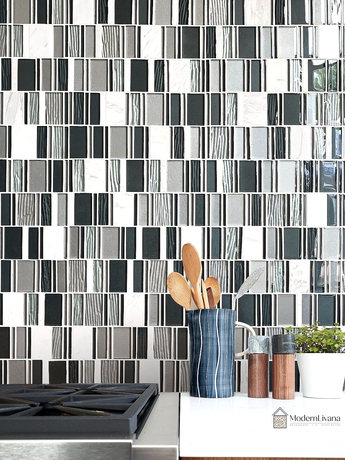 26 White Backsplash Ideas That Will Transform Your Space 10 White Mosaic Tile Backsplash