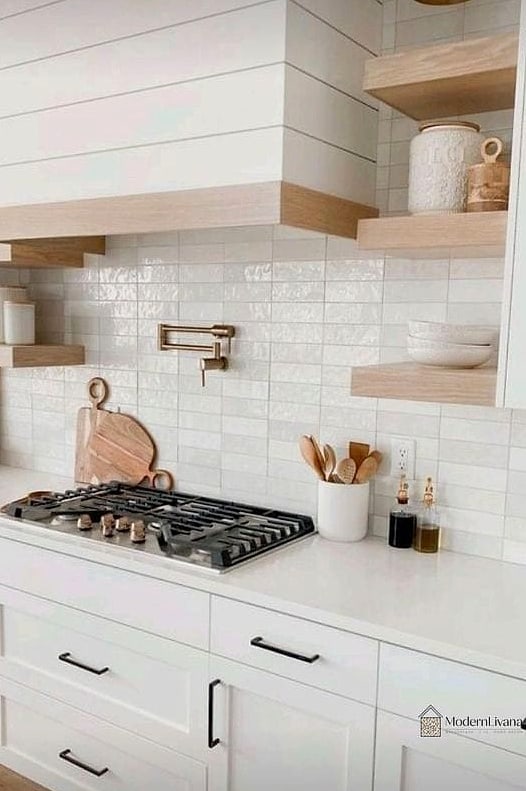 26 White Backsplash Ideas That Will Transform Your Space 9 White Stacked Tile Layout