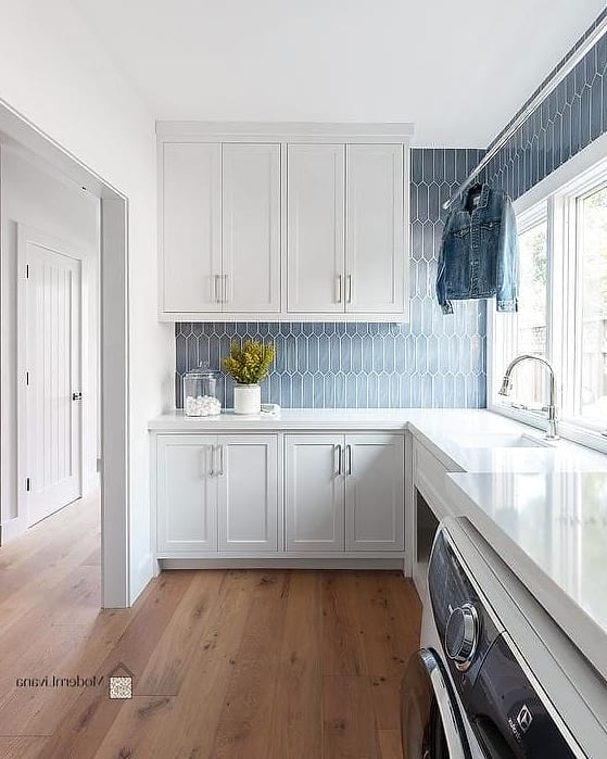 Blue and White Picket Tile