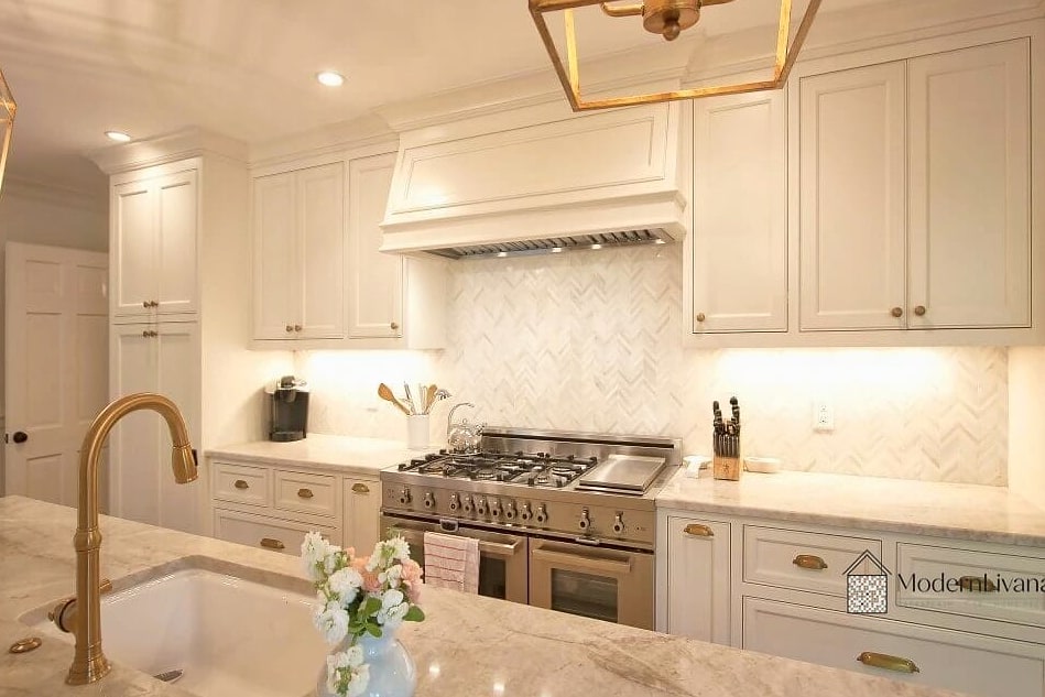 Brushed Brass Hardware