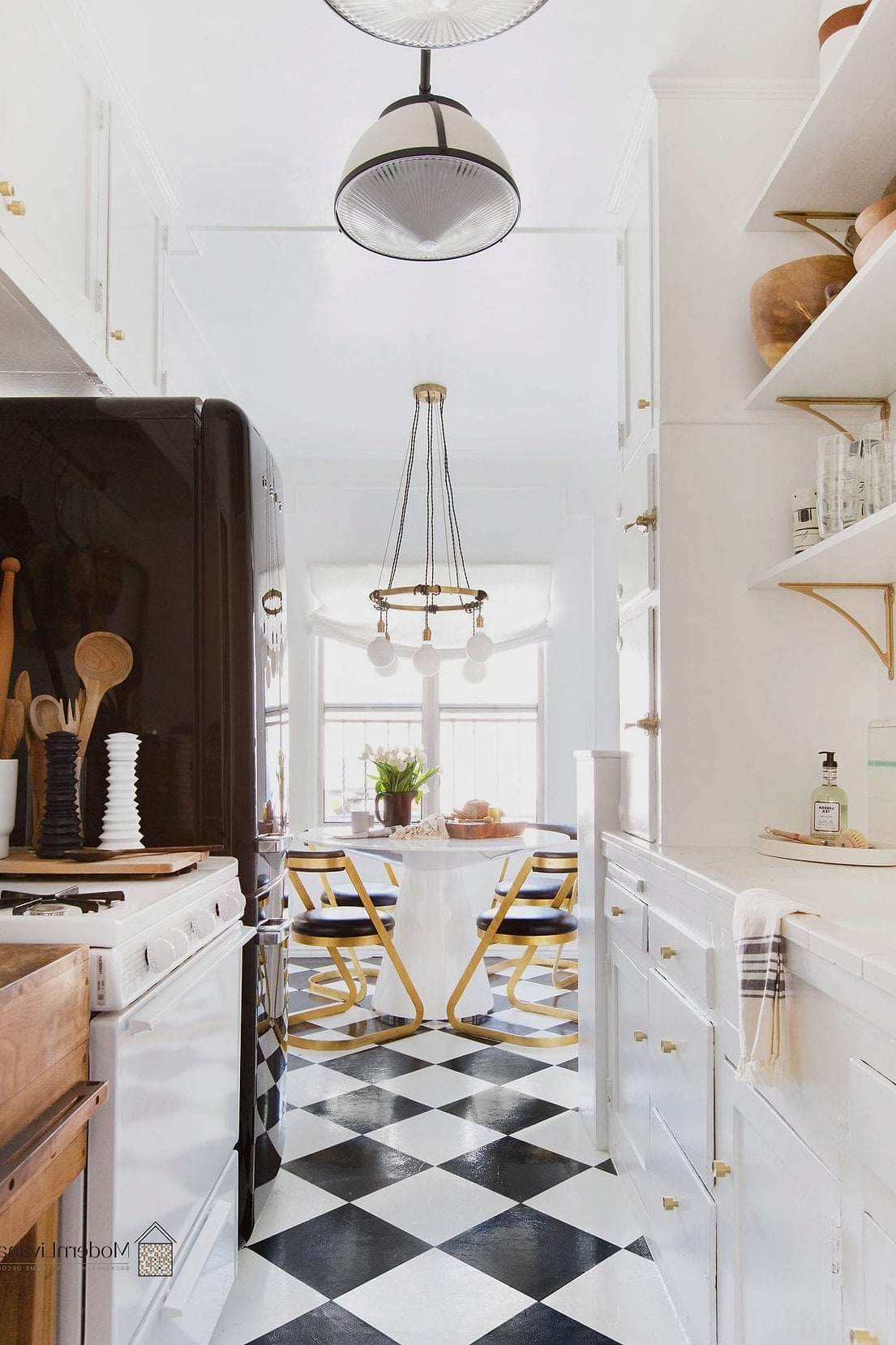 Classic Black and White Checkerboard Floor