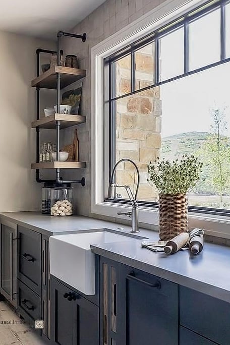 Concrete Countertops for an Industrial Edge