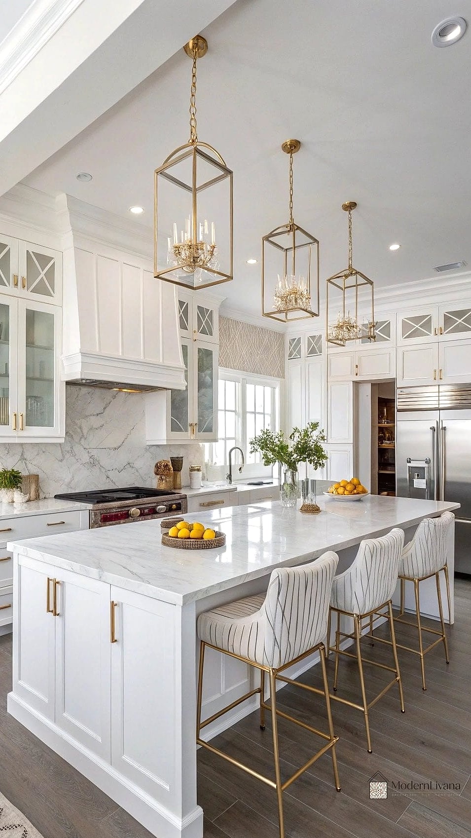 Cream Kitchen with Mixed Metal Finishes