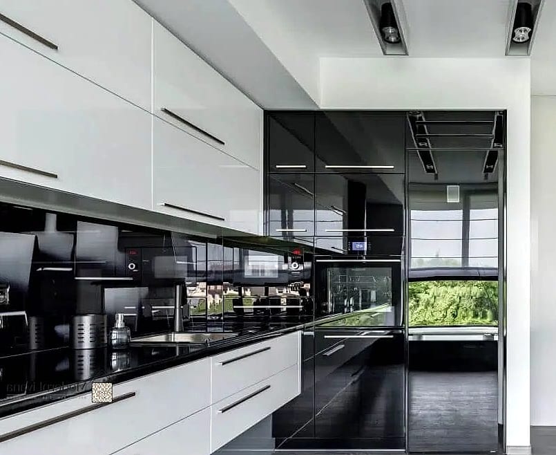 Glossy Black Cabinets with White Countertops
