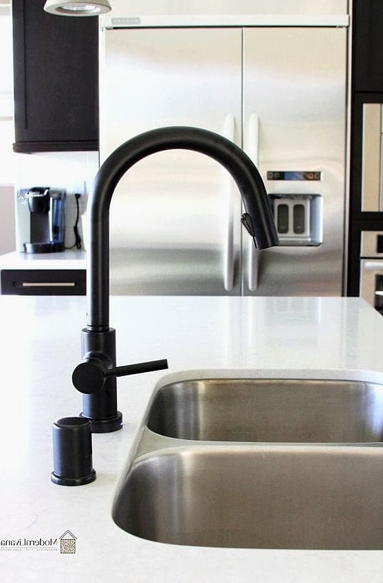 Layer in Matte Black Fixtures