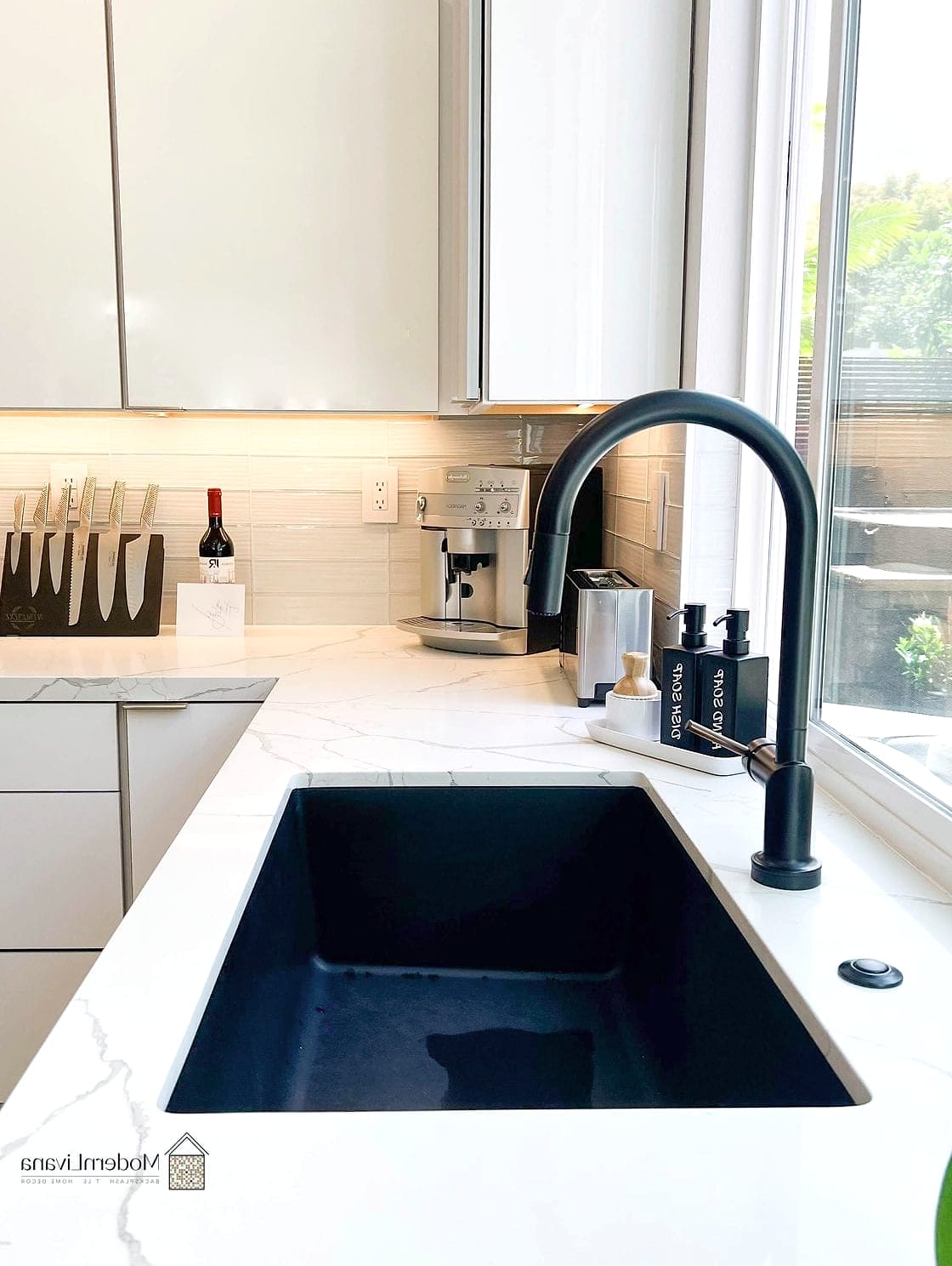 Matte Black Faucet with White Farmhouse Sink