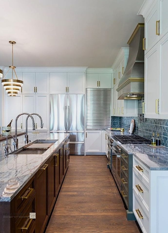 Mixed Metal Finishes in a White Kitchen