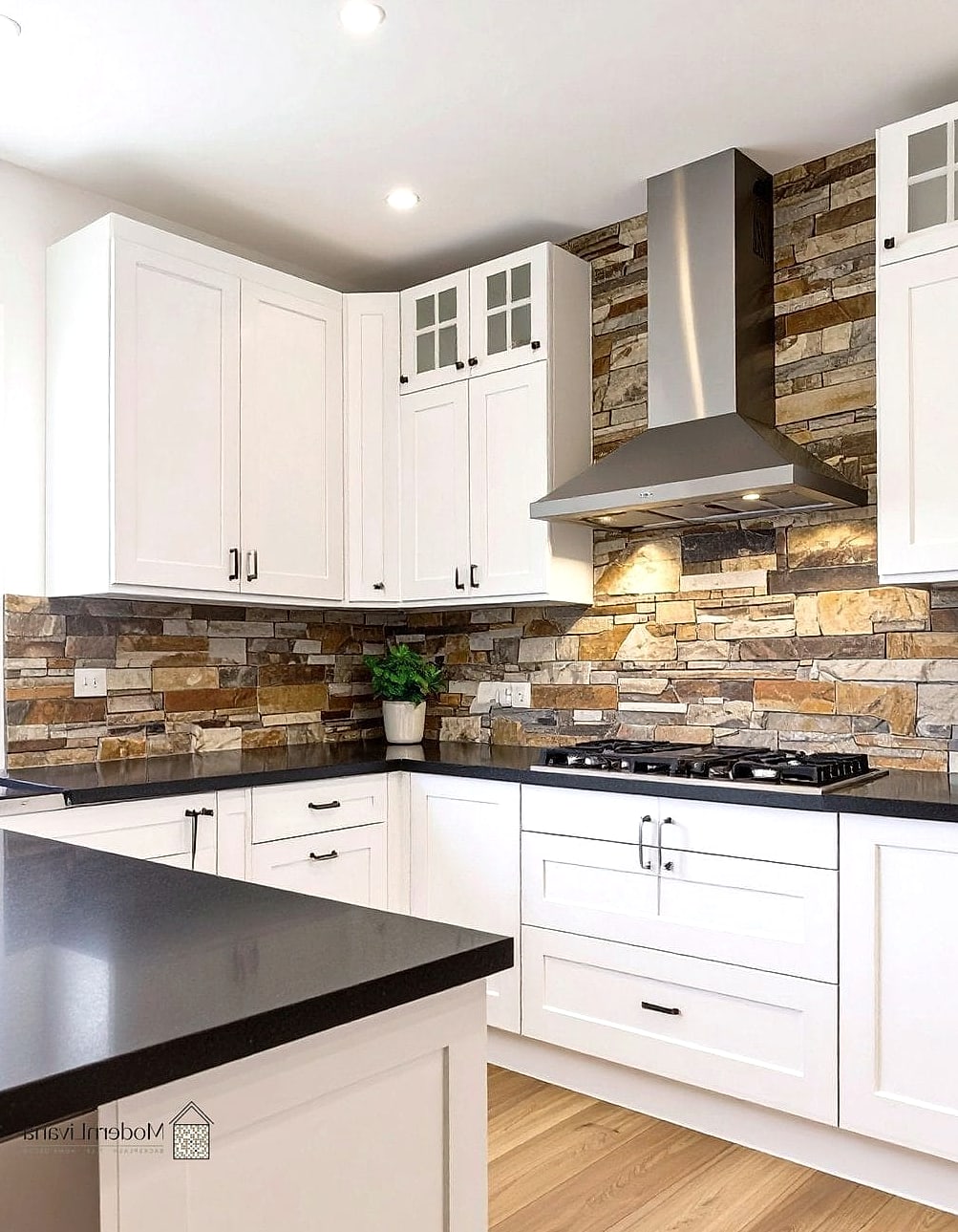 Natural Stone Ledger Panels