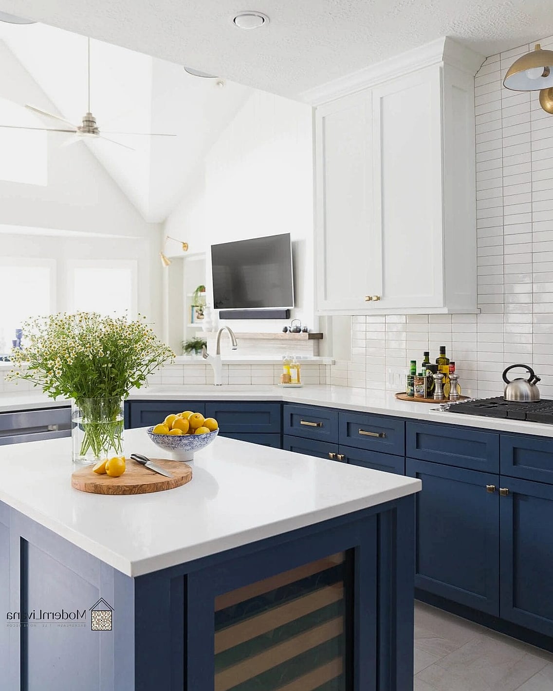 Navy Uppers, Light Wood Lowers (Reversed Formula)