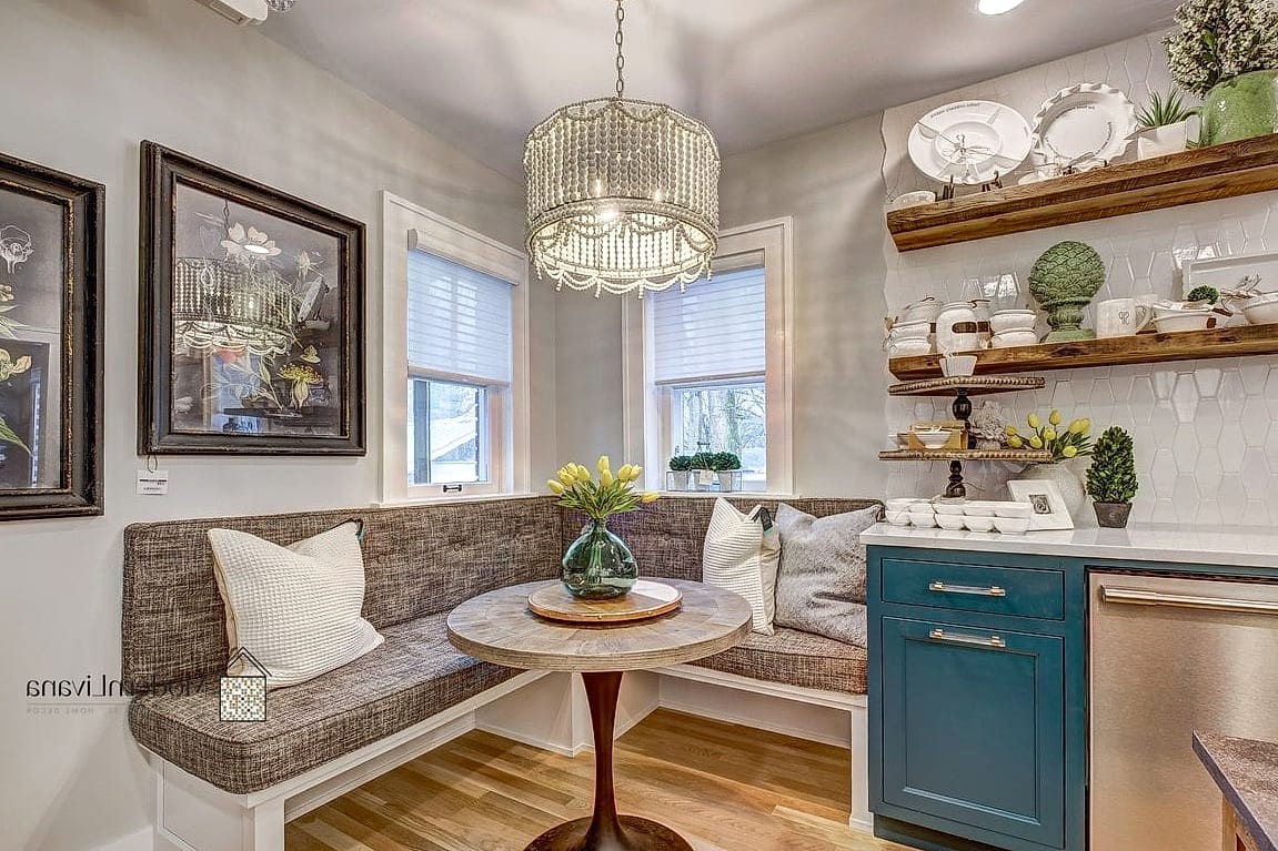Nook with Mixed Seating (Bench and Chairs)