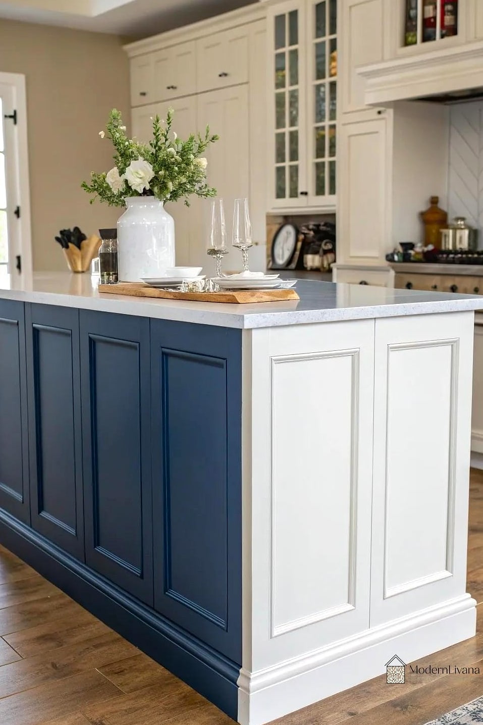 Raised Panel Island with Contrasting Color