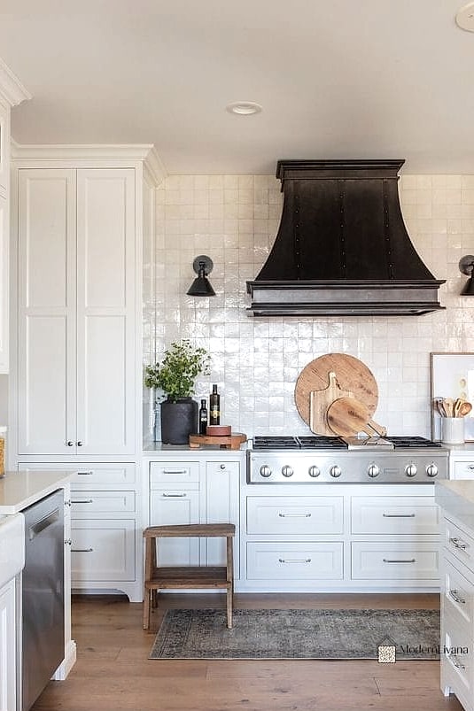 Shaker Cabinets with a Bold Backsplash