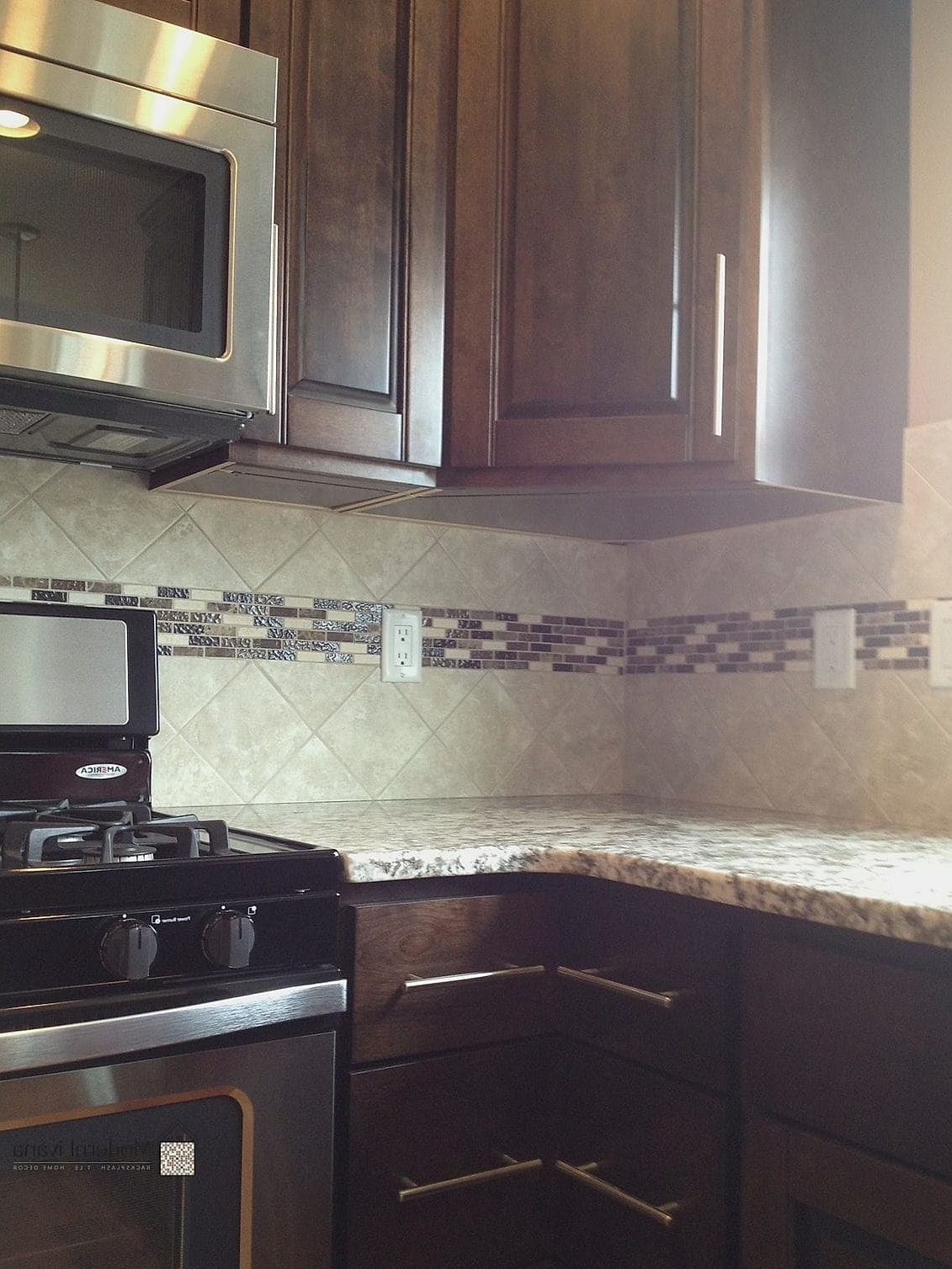 Tile Accent Strip Along the Countertop Edge