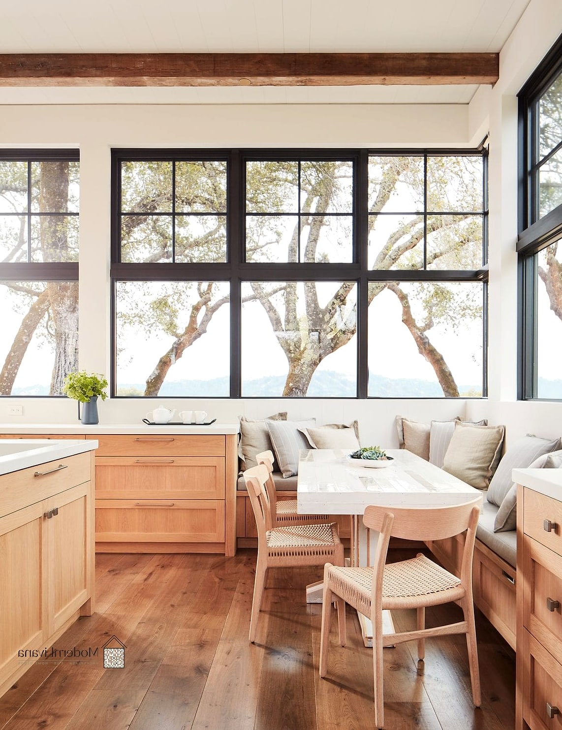 Two-Toned Nook Cabinetry