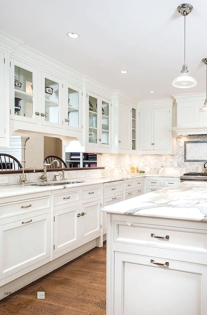 White Marble-Look Quartz for Low-Maintenance Elegance