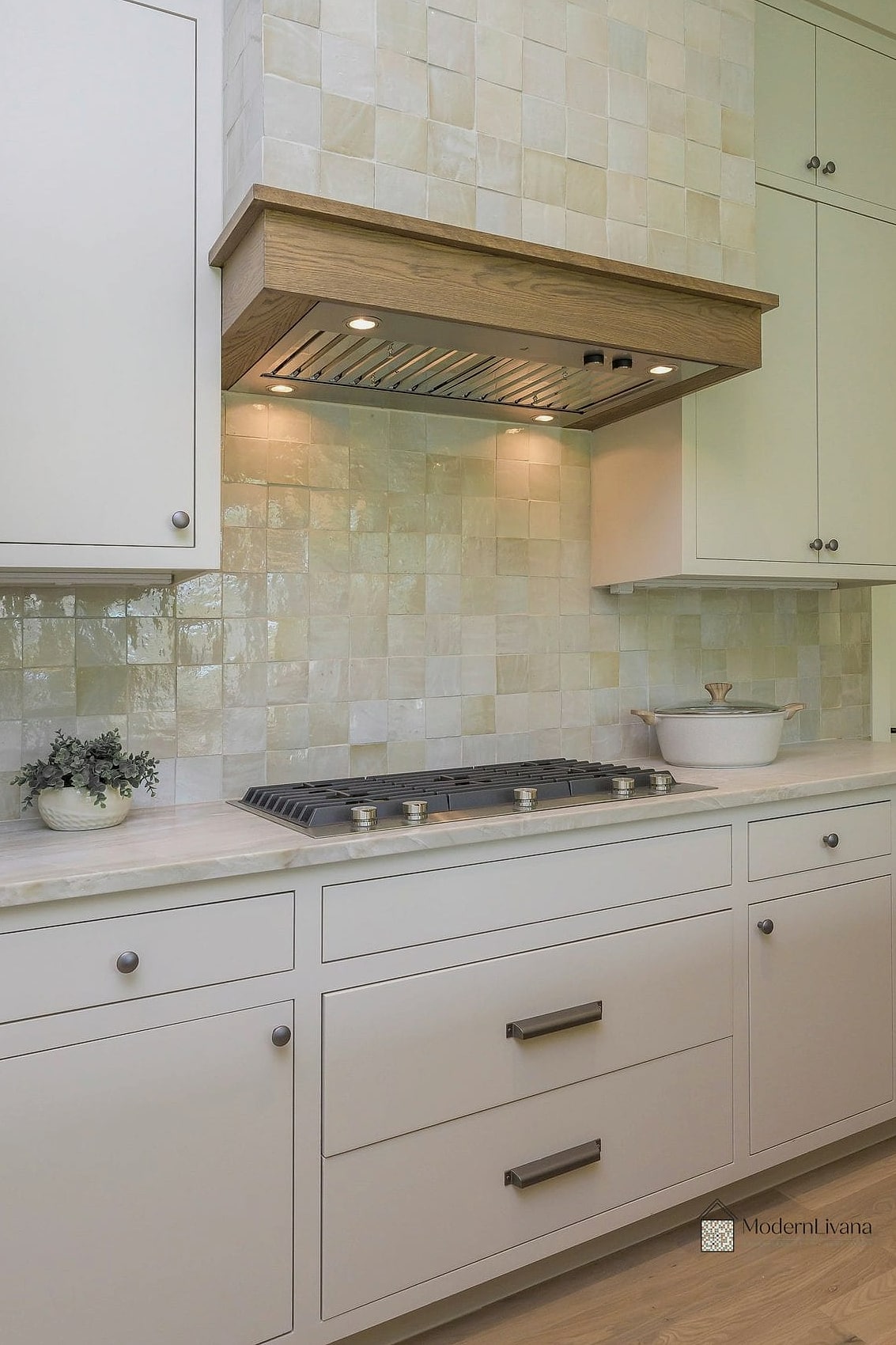 24 White Backsplash Ideas That Work in Any Size Home 5 White Zellige Tile